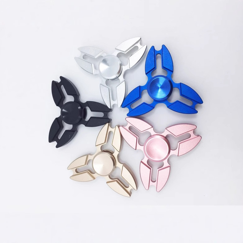 铝合金指尖陀螺三角蟹三叶HandSpinner手指陀螺全金属减压玩具