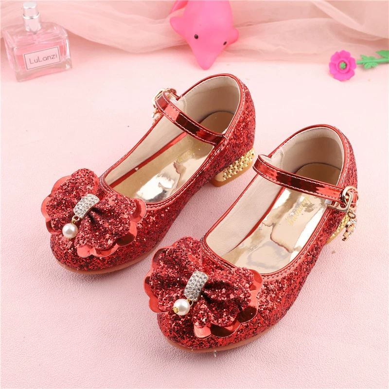 Туфли на высоком каблуке для девочек весной новая детская обувь принцессы дикая мягкая подошва серебряные хрустальные туфли для девочек