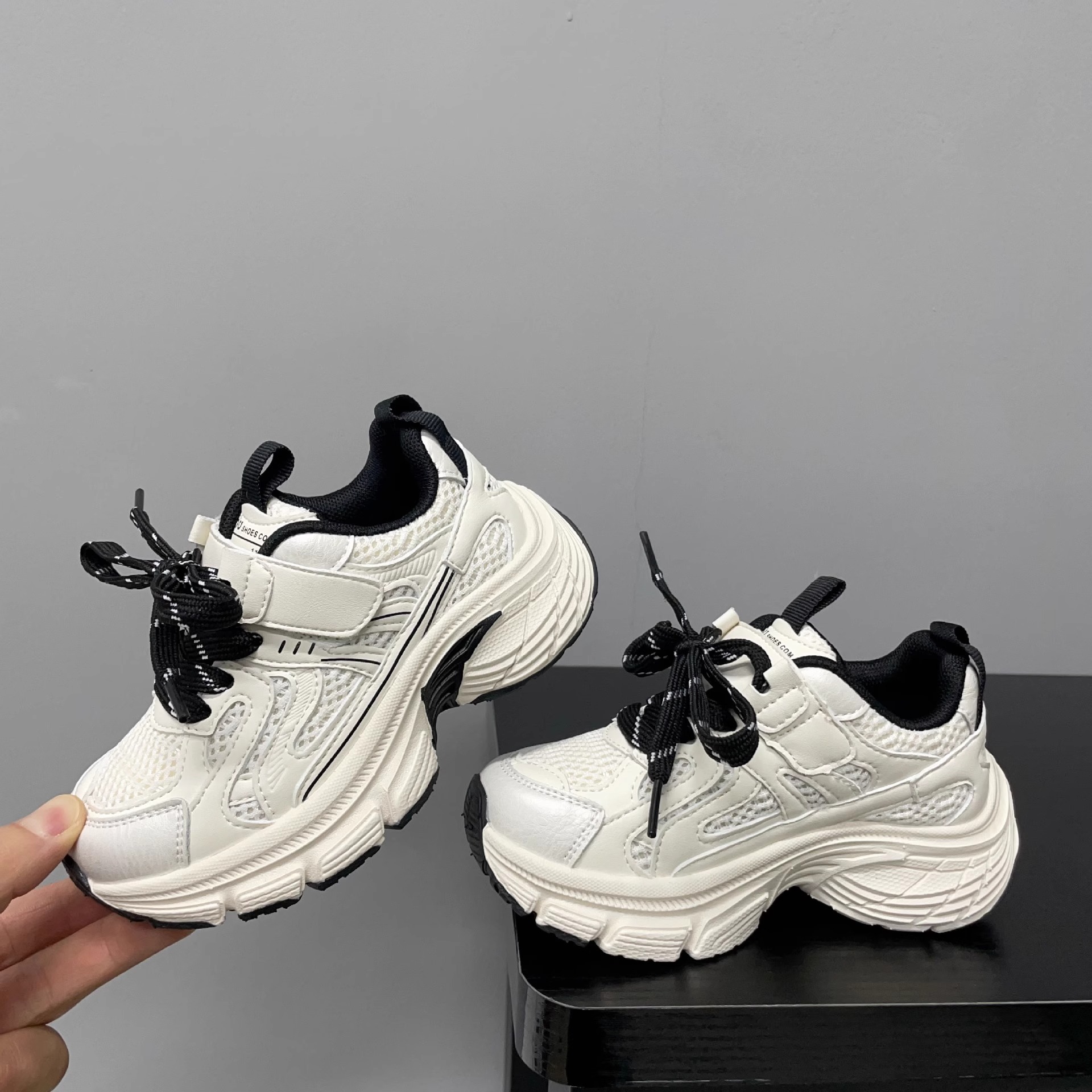 Children's Shoes 2026 Spring and Autumn New Sports Shoes Campus Style Boys and Girls Running Shoes Comfortable Lightweight Dad Shoes