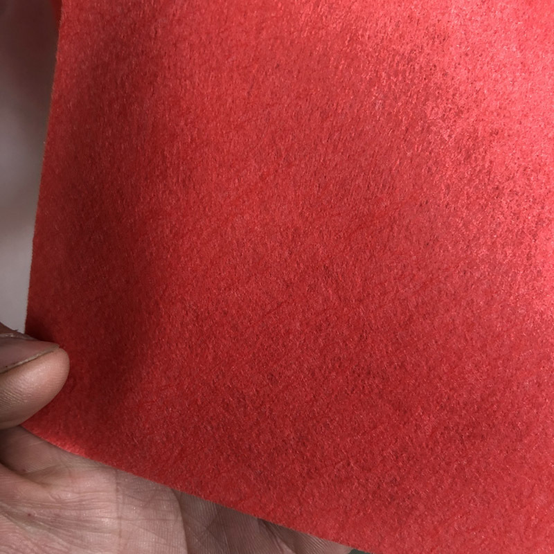 红色水刺无纺布全涤纶 彩色无纺布 加硬各类颜色水刺无纺布上浆