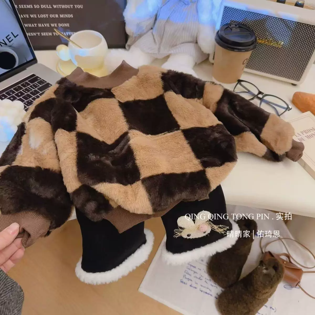 新款秋冬毛毛衣儿童洋气打底男女宝宝加绒保暖仿兔毛绒上衣格格纹