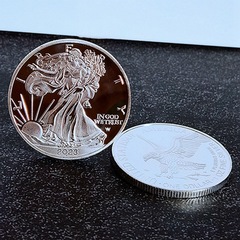 国境を越えた供給業者2024-2025年アメリカ自由女神銀貨メッキ記念コイン対外貿易記念バッジ