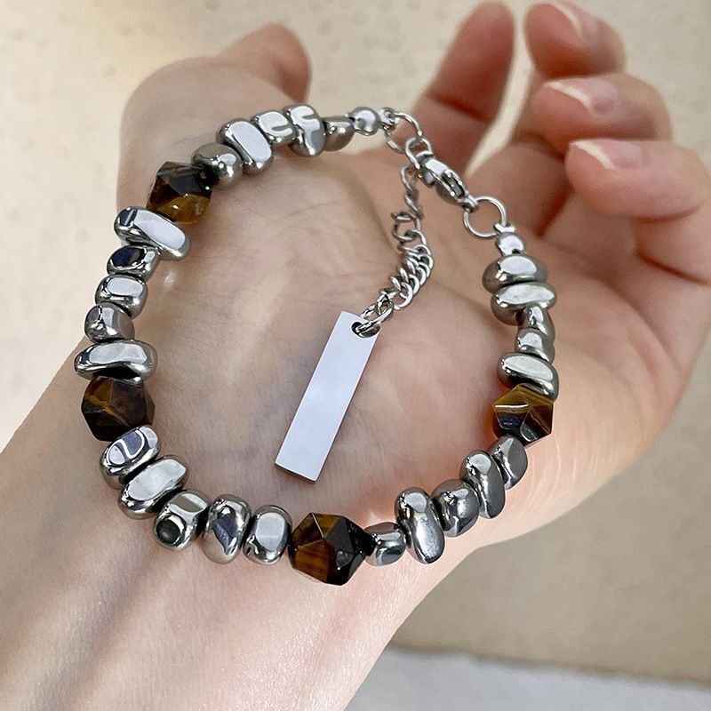 Light Luxury Silver Tiger Eye Stone Bracelet for Men, Niche Design, High-End Beaded Jewelry, Personalized Trendy Accessory Light Luxury Silver Tiger Eye Stone Bracelet for Men, Niche Design, High-End Beaded Jewelry, Personalized Trendy Accessory