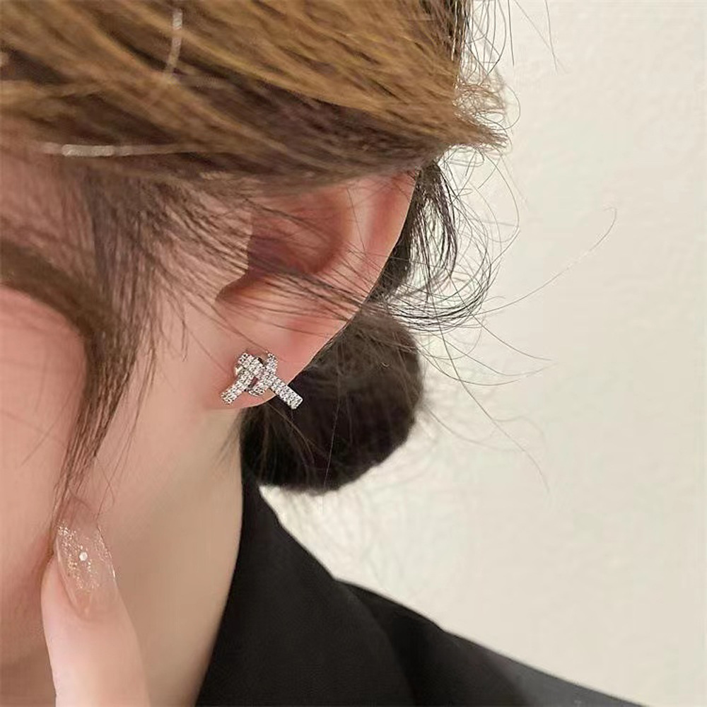 Niche Design Super Flash Zircon Knot Earrings Fashionable Earrings Women's Korean-style All-match Internet Celebrant High-grade Full Diamond Earrings
