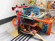 出口电动儿童实木轨道火车玩具男孩木制益智拼装玩具车3-6岁礼物