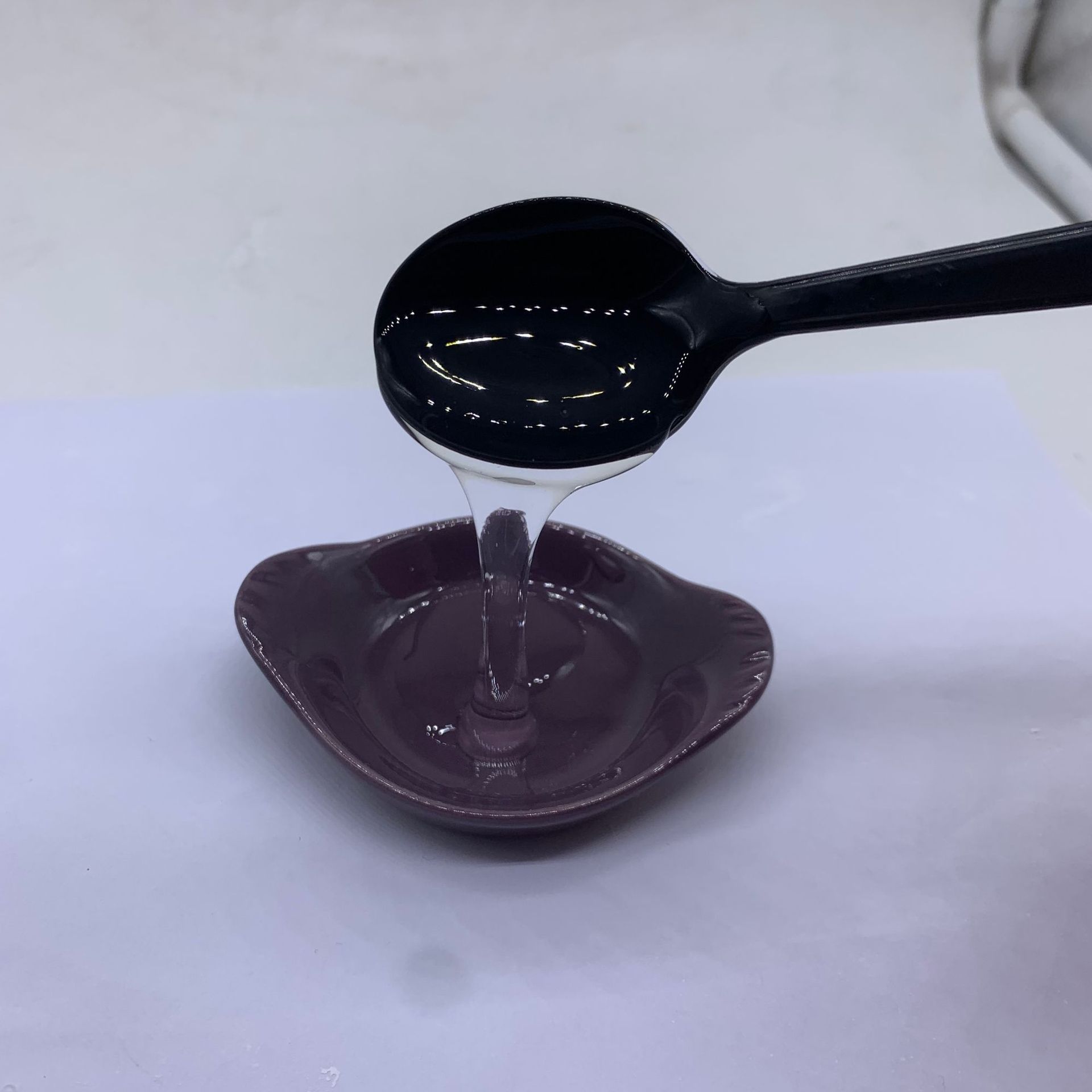 有机膨润土增稠增粘悬浮触变成膜防沉淀防流挂用高透明有机膨润土