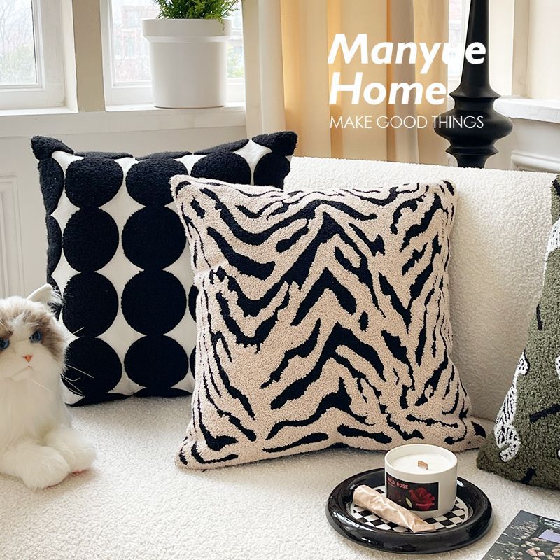 High Luxury Ins Nordic Embroidered Tiger Pattern Zebra Decoration Living Room Bedside Sofa Cushion Backrest Pillow Pillowcase with Core