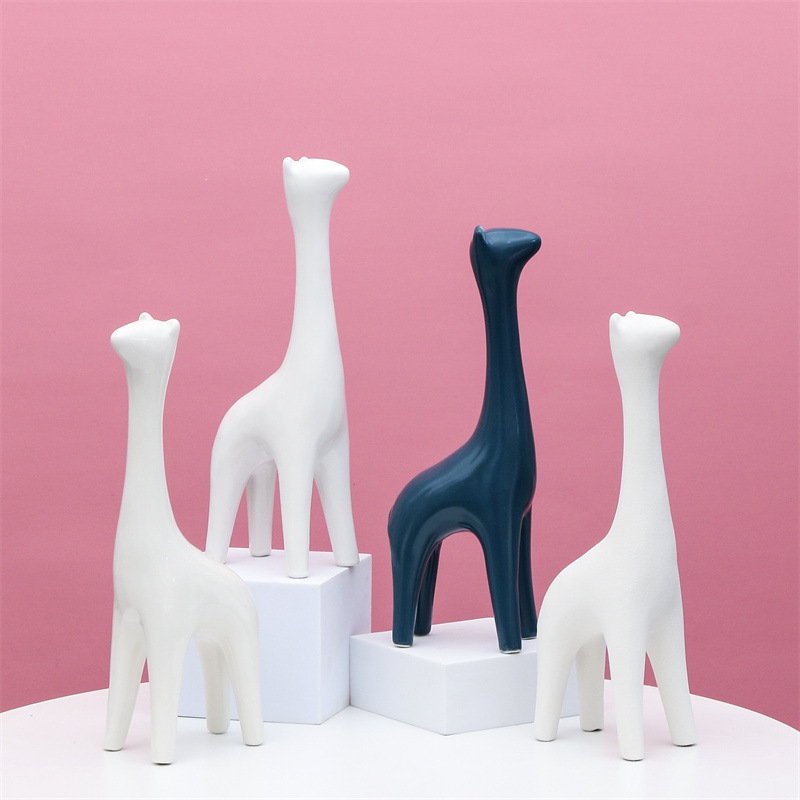 Artesanías de cerámica de estilo europeo Decoración Accesorios Para el hogar creativo TV gabinete de cerámica jirafa regalo al por mayor