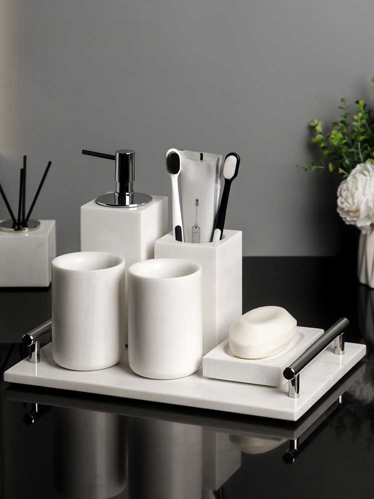 Juego de lavado de baño de mármol de lujo ligero, bandeja de baño, caja de pañuelos, artículos de baño de hotel de estilo europeo