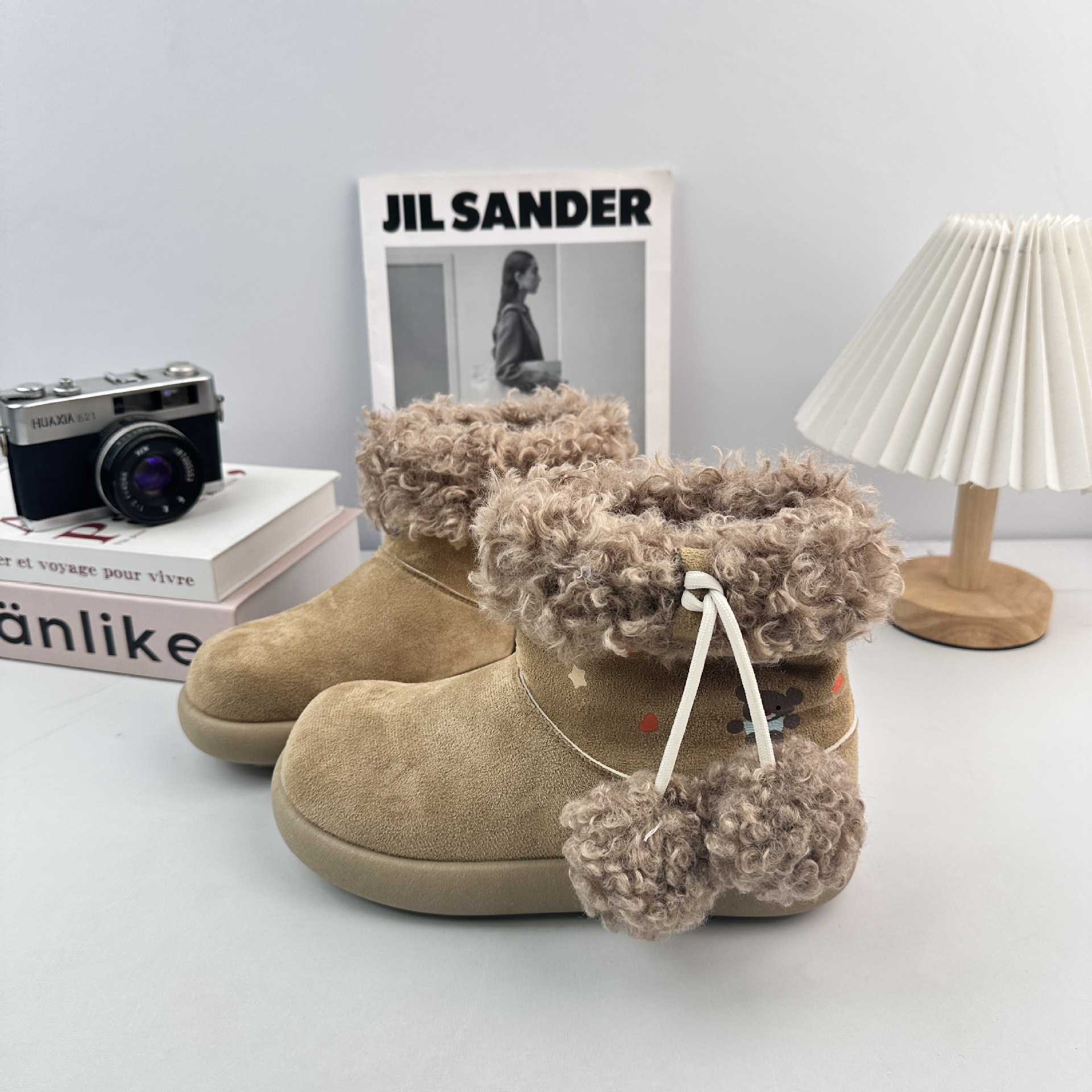 Yuanbo bonito botas de nieve de cabeza grande mujeres 2025 botas cortas de cabello de lichi de invierno y zapatos de algodón gruesos