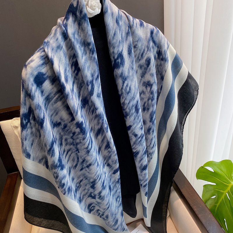 Moda simple todo fósforo luz decorativa de lujo algodón y lino sensación de impresión gran bufanda cuadrada 135*135cm protector solar chal bufanda de seda