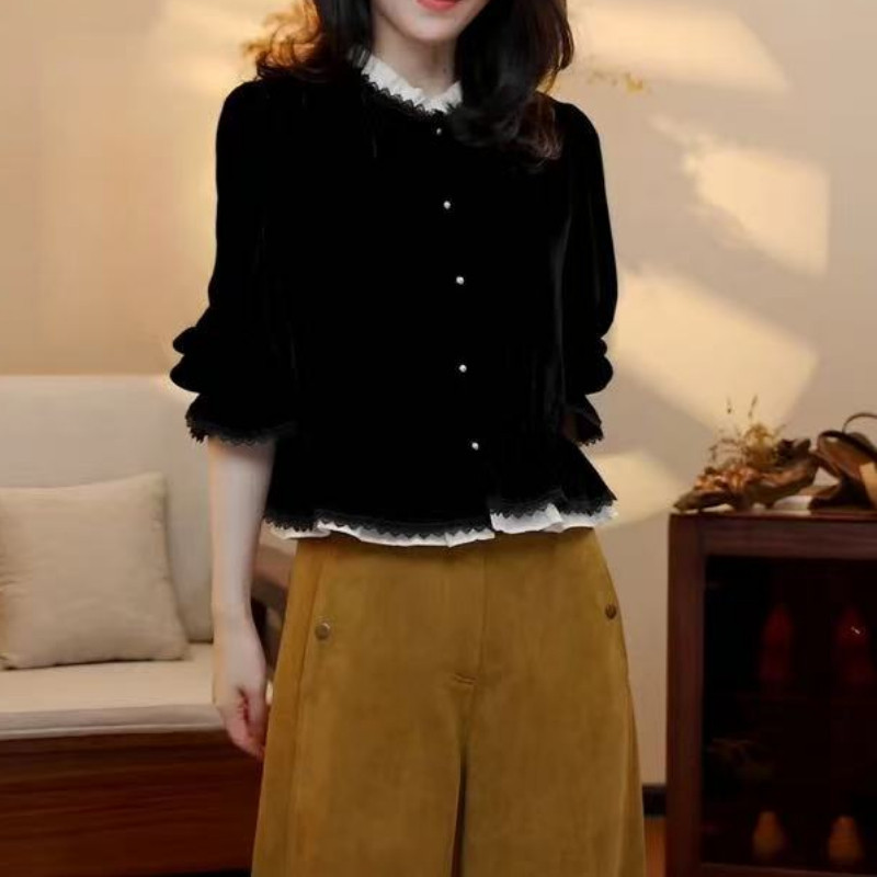 Plus-Size French-Style Velvet Faux Two-Piece Lace Shirt for Women, 2026 Spring New Style, Loose-Fitting Elegant Blouse for Curvy Women