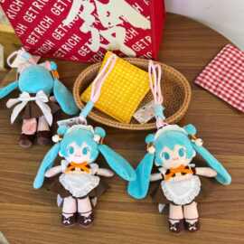 新品网红长腿娃娃女仆初音未来毛绒公仔挂件二次元女孩钥匙扣玩偶