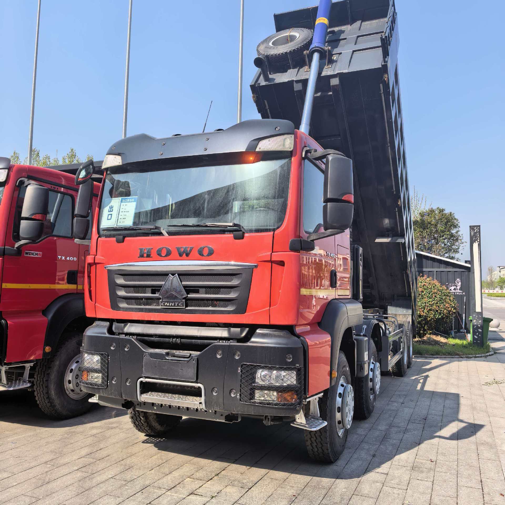Cross-border Sinotruk HOWO 8X4 dump truck, front four-wheel rear eight-wheel muck truck, African Sinotruk HOWO tipper muck truck