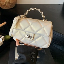 链条包包手提香风2025夏季小感斜新款挎通勤小方包搭菱格百女