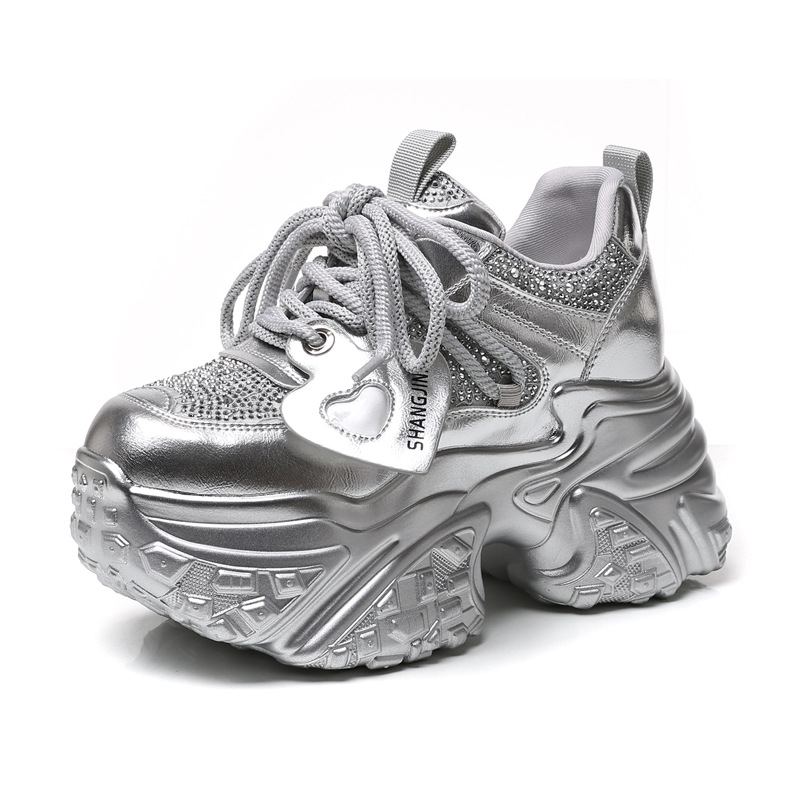 Giày sneaker nữ đế dày tăng chiều cao phong cách bánh xốp — Màu be