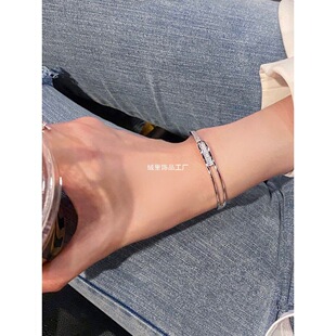 �M�����yɫ���CŮ�֭h�_�����C������p��С�����¸߼����ִ��Ʒ