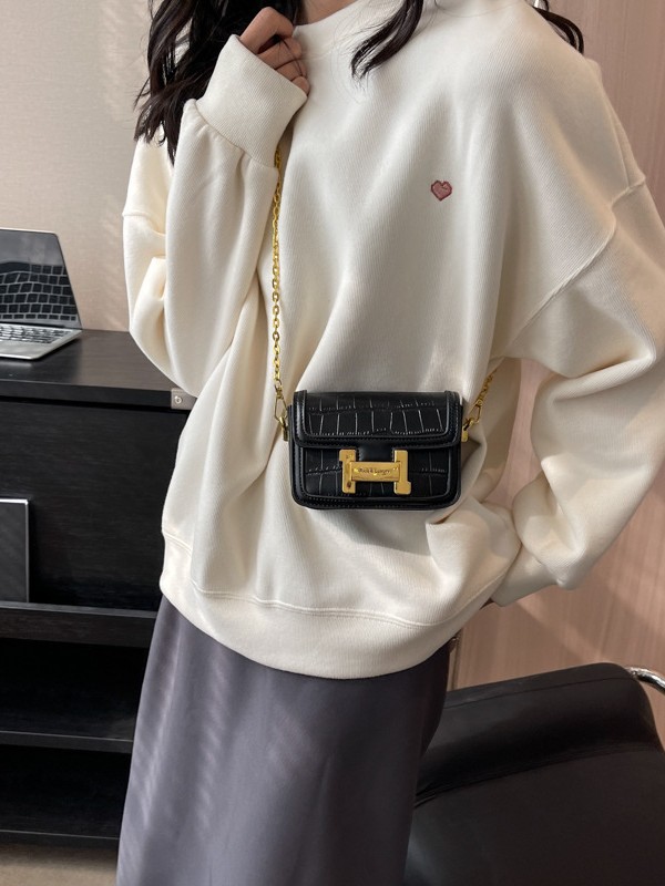 Bolsos de lujo ligero, patrón de piedra de nicho, bolsa cuadrada pequeña, 2025, nueva moda transfronteriza, bolso de mensajero de un solo hombro con bloqueo de letras de moda