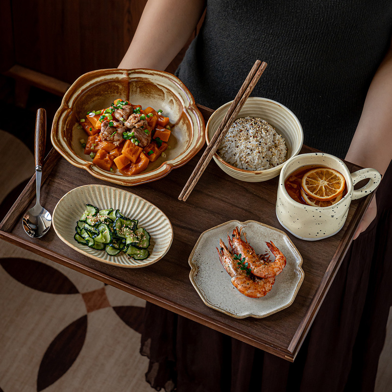 Single-person ceramic tableware set, vintage rustic ceramic rice bowls, household combination dining set, wholesale cups, plates, bowls Single-person ceramic tableware set, vintage rustic ceramic rice bowls, household combination dining set, wholesale cups, plates, bowls