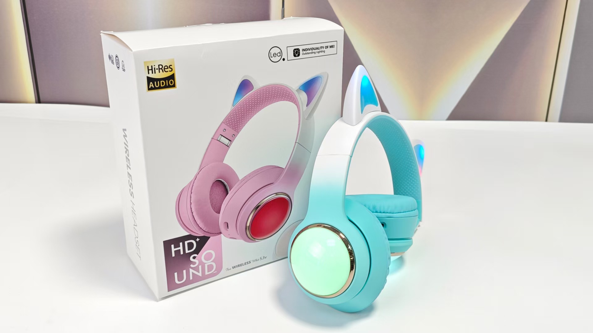 Transfronterizo nuevo creativo cápsula de gato auriculares inalámbricos luminosos de color gradiente auriculares para niños auriculares estudiantes image 8