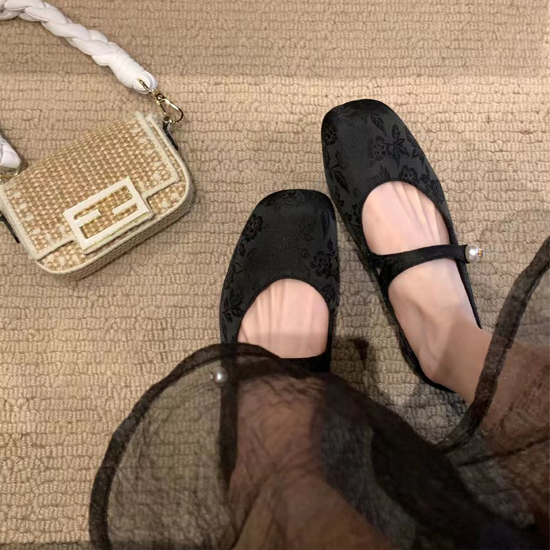 Tarde de madre uva ~ Guofeng nueva perla china con cabeza cuadrada jacquard Mary Jane zapatos individuales zapatos de mujer de tacón medio