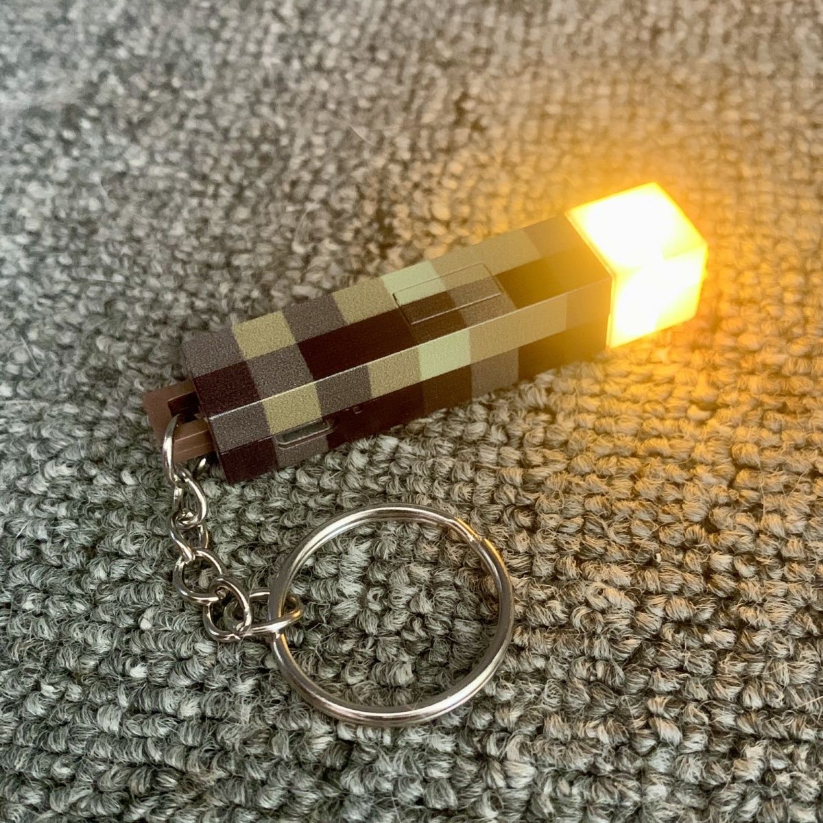 Mi mundo llavero colgante de juegos perimetral MC mini antorcha antorcha pequeña linterna recargable lámpara de minería