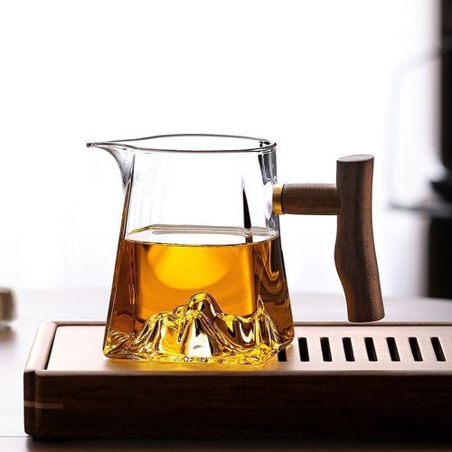 Wooden handle glass mountain view fair cup tea drain integrated male cup tea filter set tea set accessories tea dispenser with handle