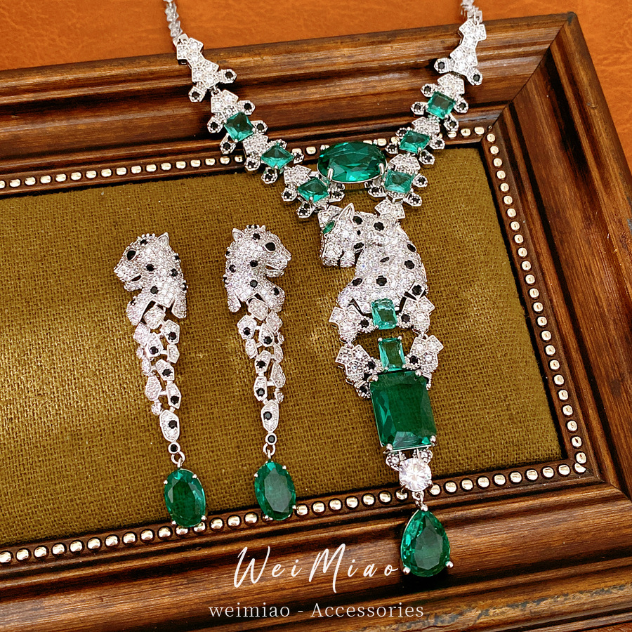 Zircon leopardo collar de hebilla cuadrada lujo ligero nicho de alta calidad cadena clavícula europea y americana conjunto de joyas exageradas transfronterizas