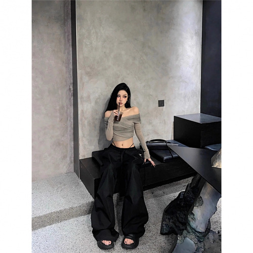 Vintage American-style design, gradient splicing, off-shoulder top—short, slimming, and figure-flattering for early fall women.