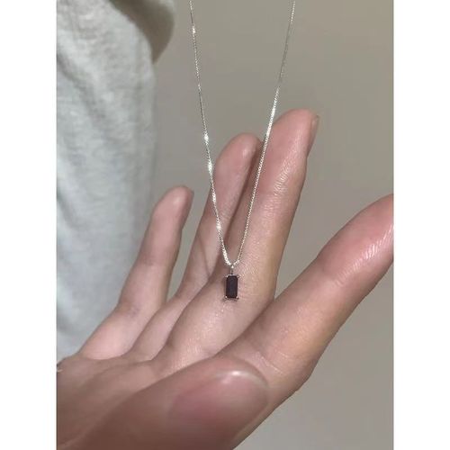Rectangular black diamond necklace fashionable simple and versatile starry sky pendant collarbone chain