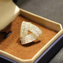 ���|С���L΢��ʯ���ǎ׺�С�eᘽ��y��ɫ�ٴ��I�b�����Ů��