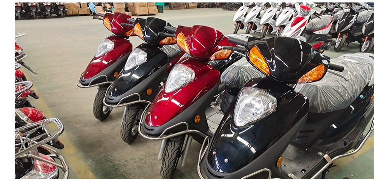 The motorcycle can be registered, it is a brand new vehicle, YuZuan fuel-powered, National IV standard, electric injection, women's scooter 125CC