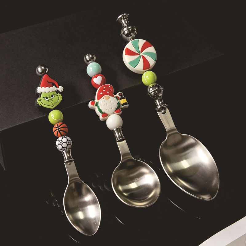 Christmas Grinch Gnome Beaded Dessert Spoon Stainless Steel DIY Handmade Beaded Holiday Gift Can Be Engraved with LOGO Christmas Grinch Gnome Beaded Dessert Spoon Stainless Steel DIY Handmade Beaded Holiday Gift Can Be Engraved with LOGO