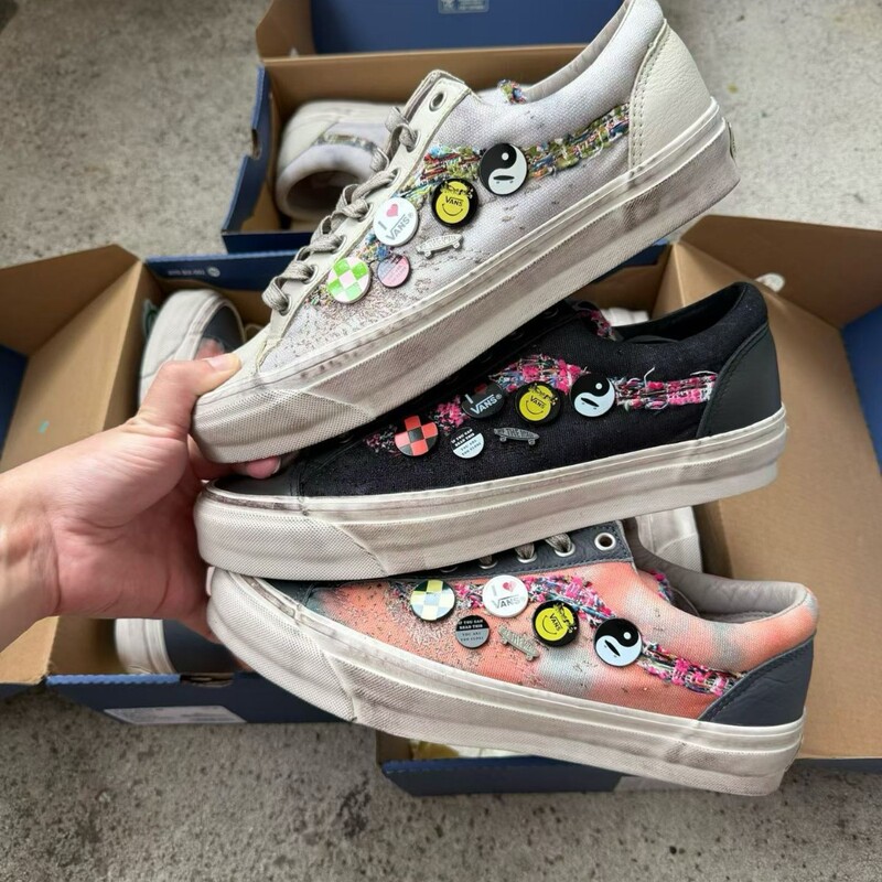 European and American style, in-stock, pearl and rhinestone embellished, vintage distressed sneakers, black and white checkerboard pattern, thick-soled, unisex, trendy loafers