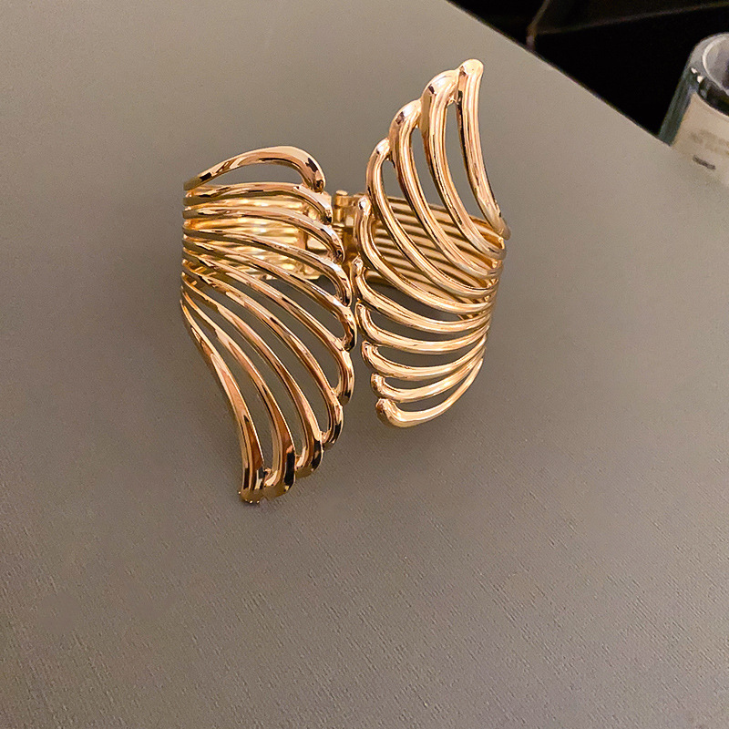 Europa y Estados Unidos plumas transfronterizas hojas bordas abiertas pulsera ligera lujosa alta sensación brazalete punk jeans de moda joyas mujeres image 35