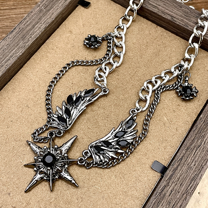 Alloy Material Geometric, Star Pattern Hip-Hop Retro Cool Style Geometric Star Artificial Crystal Alloy Choker Wholesale