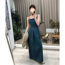 2025法式复古简约吊带牛仔连衣裙女夏季新款设计感收腰显瘦长裙子