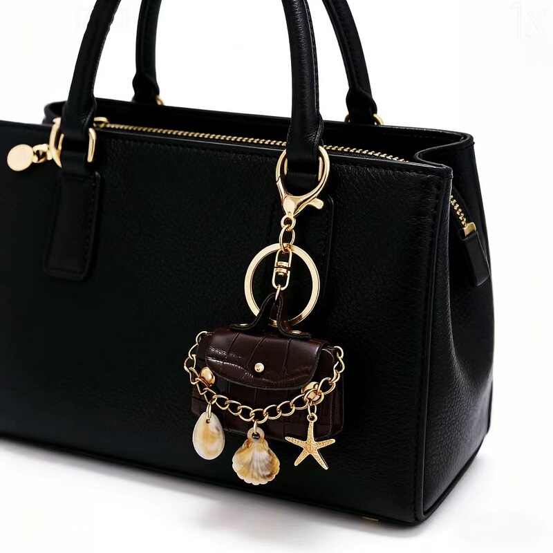 Vintage Mini Coin Purse Keychain Bag Pendant Miu Style Small Bag Accessory Creative Keychain Decoration with a High-End Feel Vintage Mini Coin Purse Keychain Bag Pendant Miu Style Small Bag Accessory Creative Keychain Decoration with a High-End Feel
