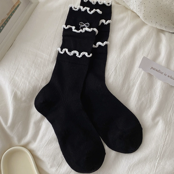 Three layers of lace embroidery [black]