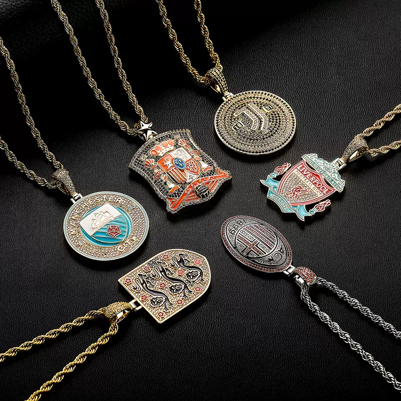 欧美INS嘻哈爆款足球俱乐部徽章吊坠彩色滴油粉丝纪念章项链挂件