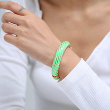 ���Ͳ�ɫ���C�W���羳�Ʒ���l�͹Ÿ��L�m��18k��̩�{�_�����C