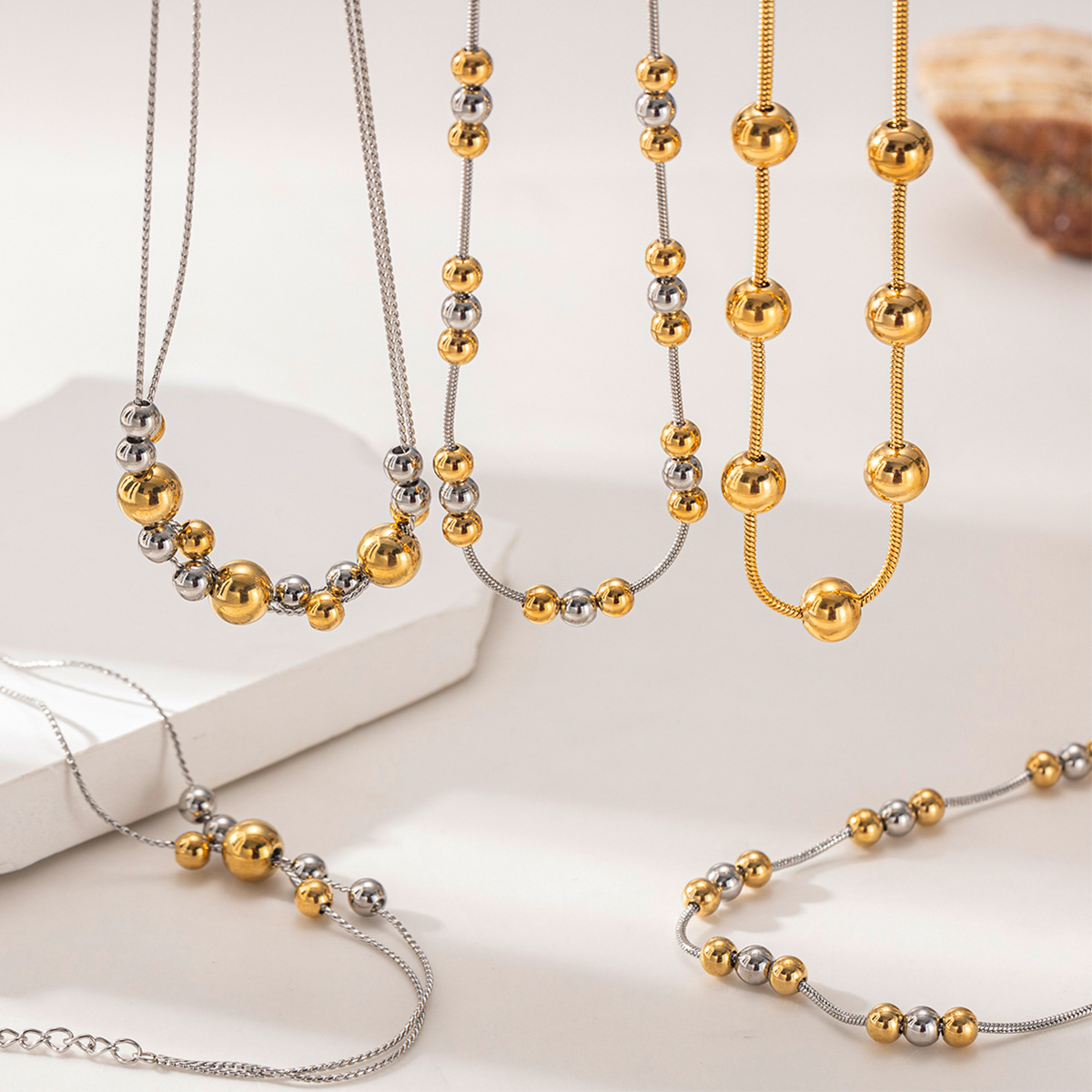 Taena collar de acero inoxidable europeo y americano, lujo ligero, cadena de alta calidad, cuentas redondas para mujer, cadena de clavícula de acero de titanio, joyería de explosión transfronteriza