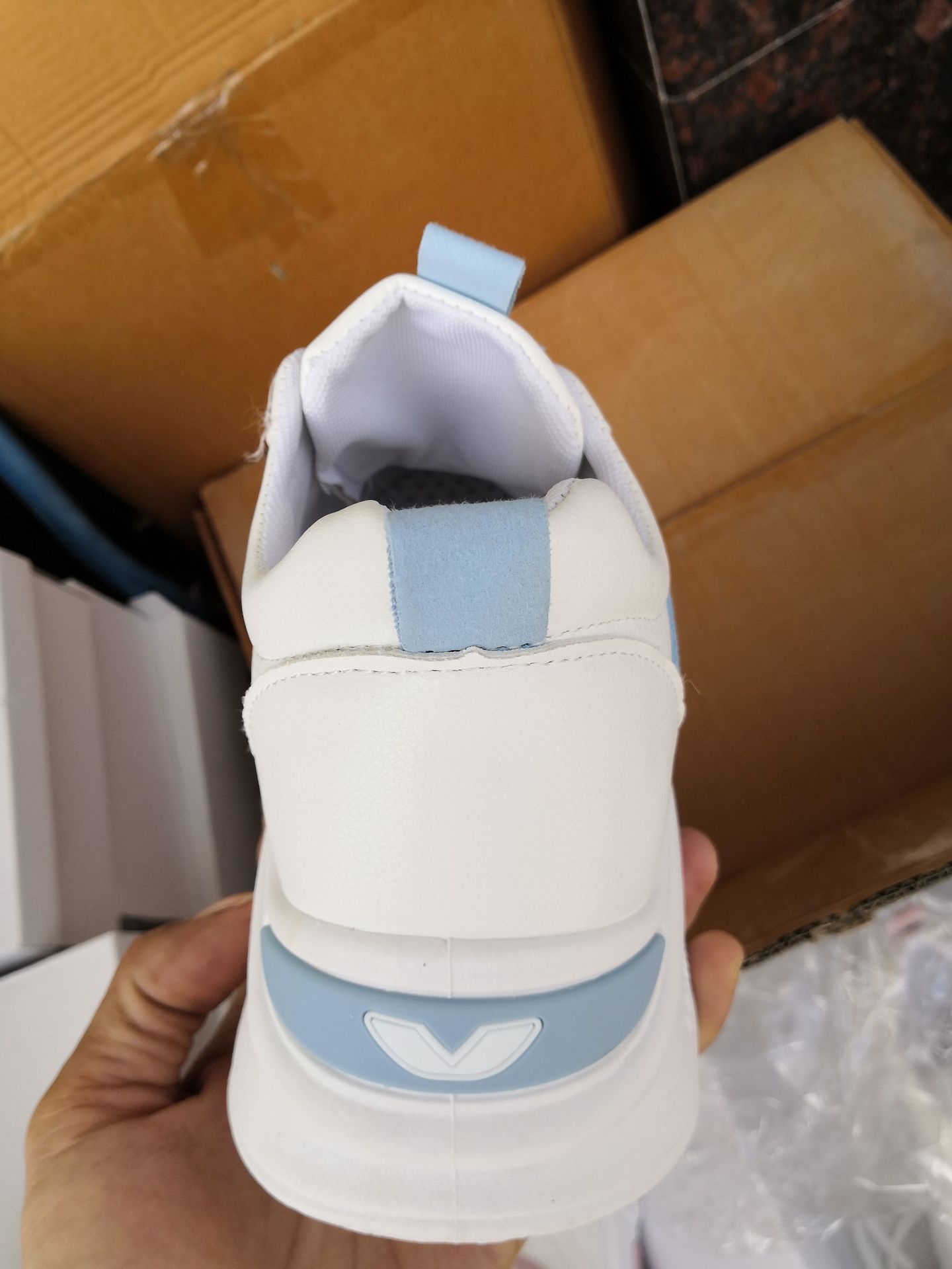 Chaussures en cuir Chaussures de tennis Baskets Semelle en caoutchouc Mesh Chaussures légères_voghion.com