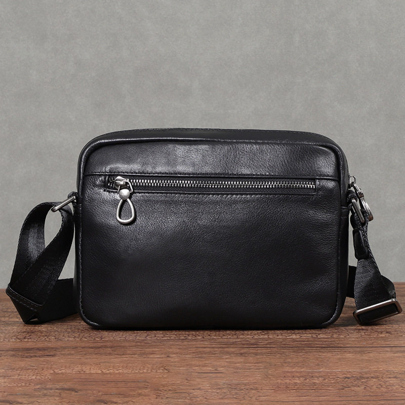 Túi đeo chéo nam da bò thật kiểu vuông nhỏ 29×11×17 cm — Màu đen chi tiết 2
