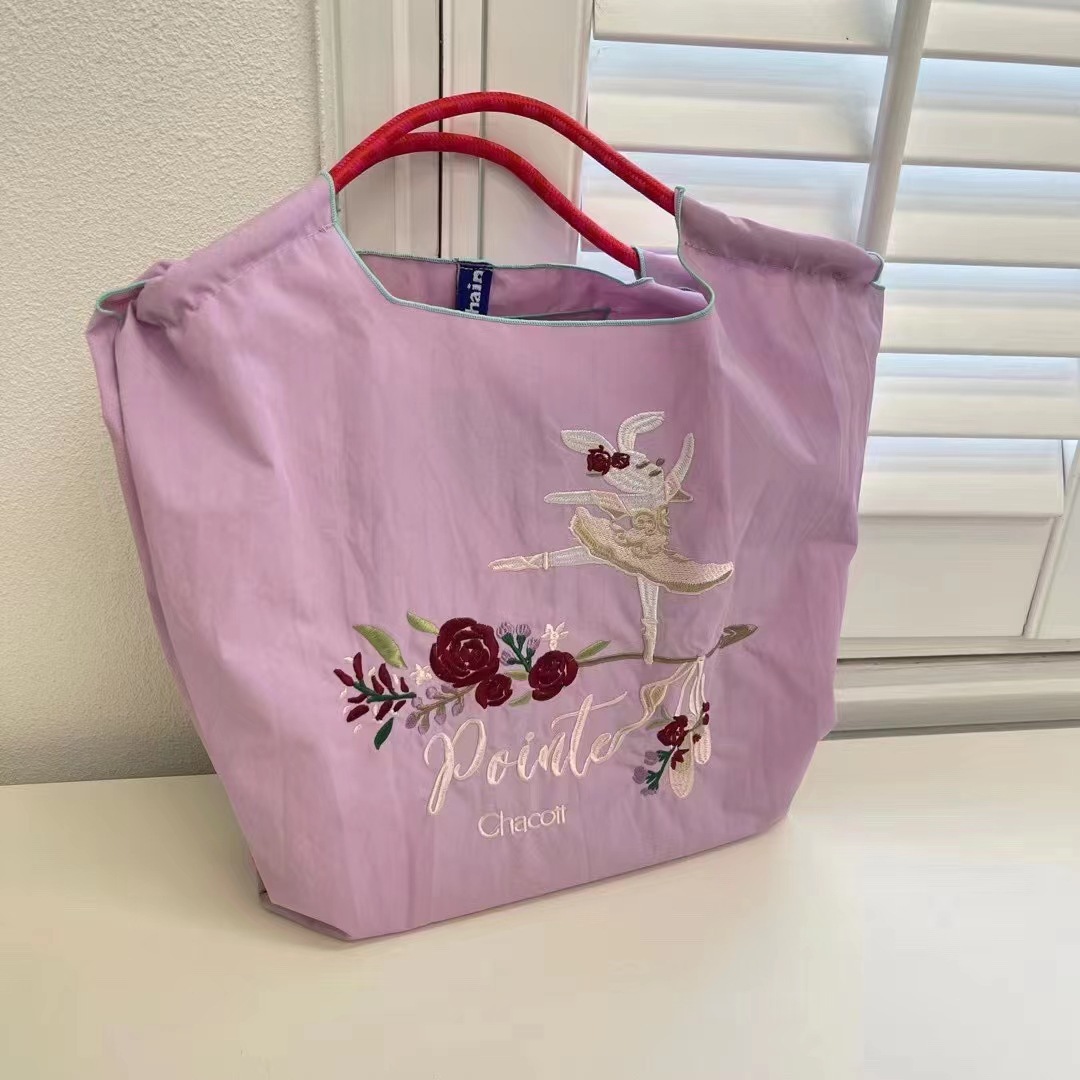 보라색 발레 토끼