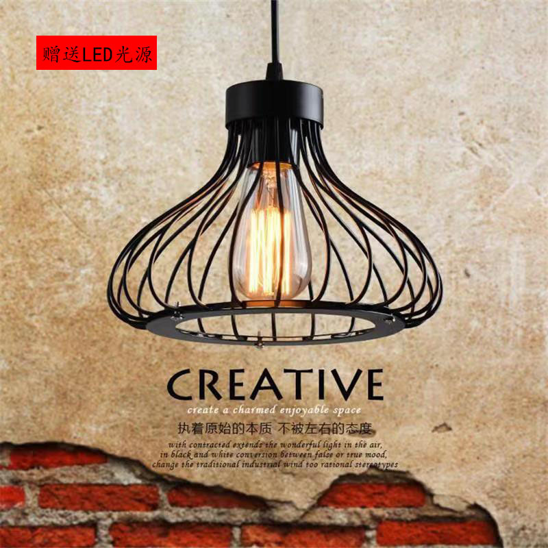 Iron modern minimalist pendant light, unique industrial style geometric three-head pendant light for bar counters and entryways, industrial style elements.