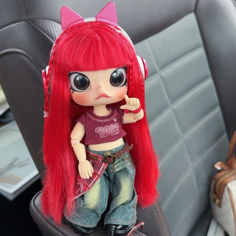 Chunhan/Zsiga Sister Ga Zi Doll's fake hair, stylish dopamine red hair, soft silk wig for Blythe cosplay Chunhan/Zsiga Sister Ga Zi Doll's fake hair, stylish dopamine red hair, soft silk wig for Blythe cosplay