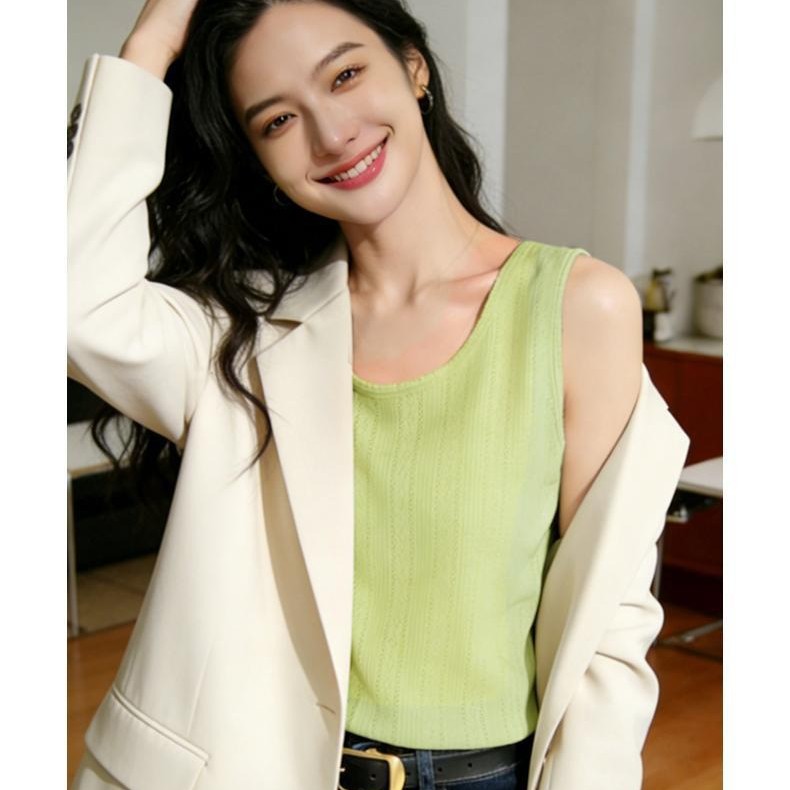 【공장 직판】루즈핏 2026 레이지 스타일 단색 민소매 나시 여성 이너웨어 살을 가려주는 민소매 베이스탑