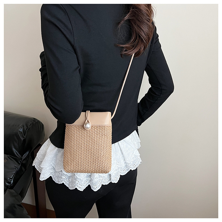 Retro patchwork woven mobile phone bag for women 2025 new summer fashion commuting single-shoulder crossbody pearl bucket bag undefined
