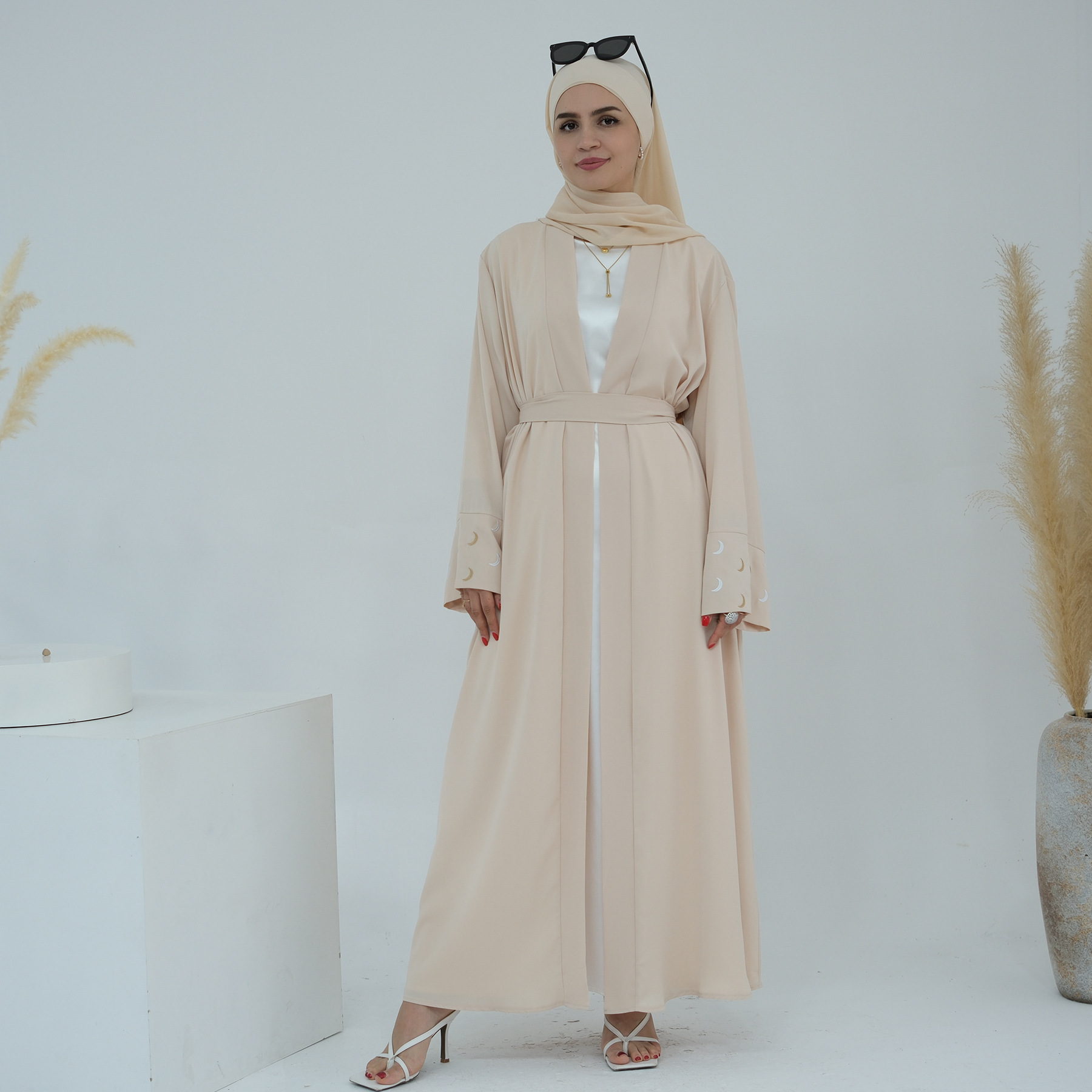 Loriya2024 Middle East Turkey Dubai Moon Embroidery Elegant Cardigan Robe LR785_ecoleips.com